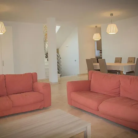 וילה Diana סרזאנה